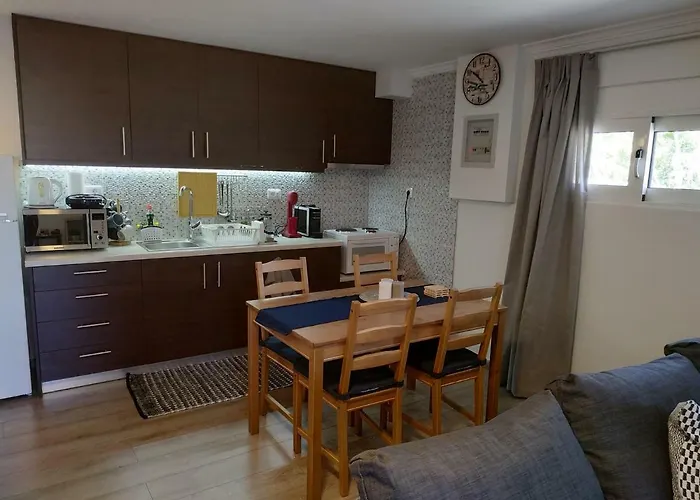 Zeus On Palamidi Foothills Нафплион